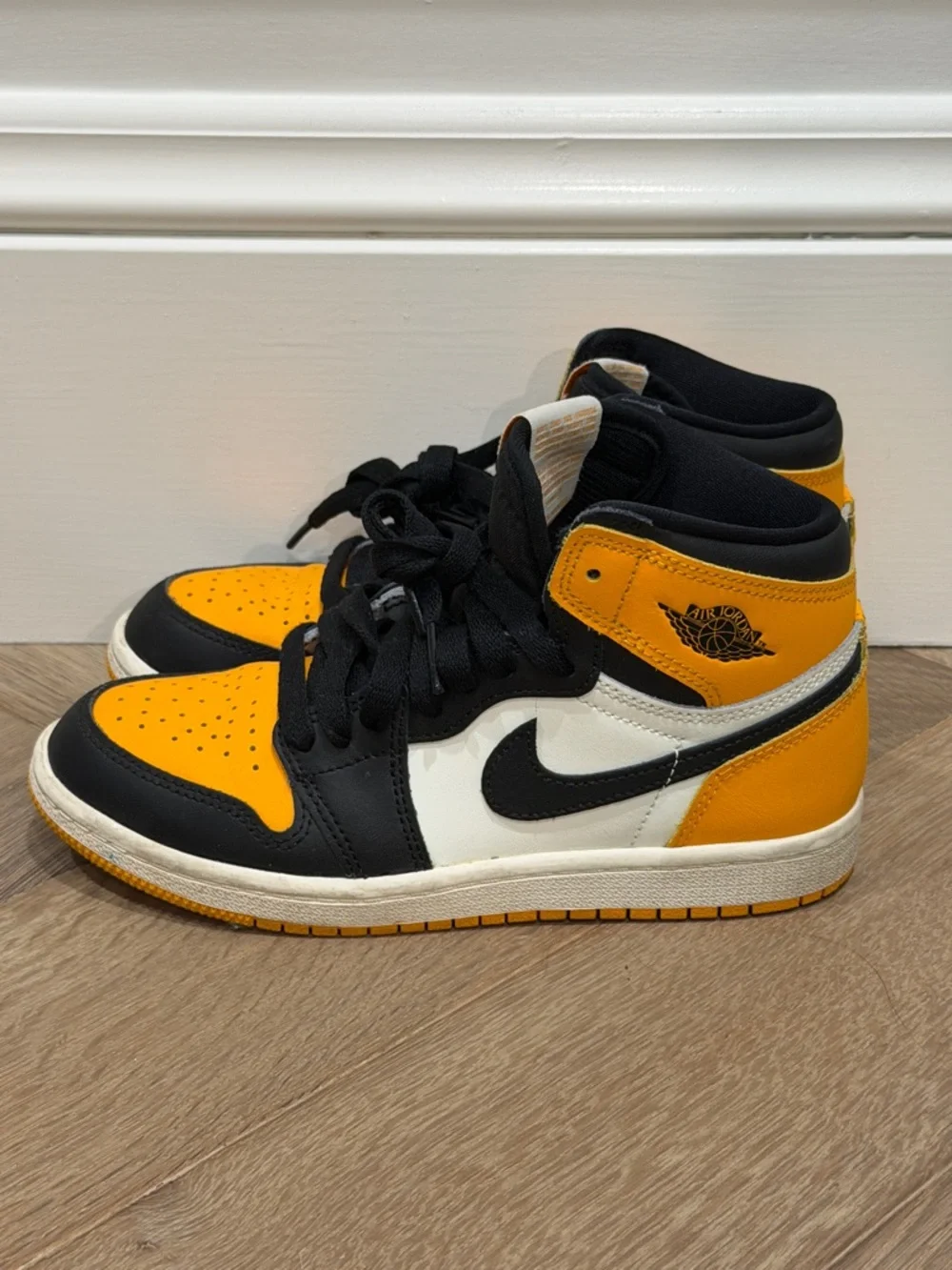 Nike Air Jordan 1 High Orange Black White